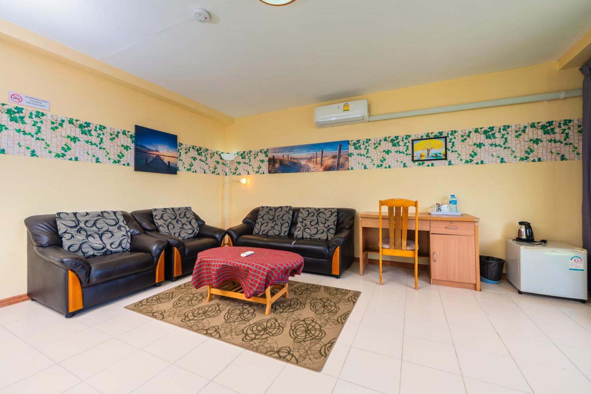 Happy Vikings - Beachfront Jomtien Beach Room photo