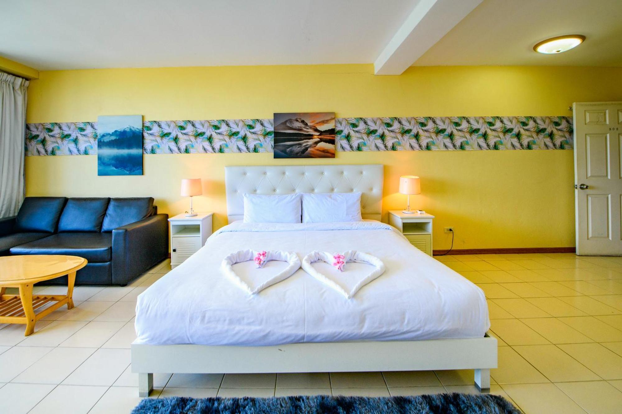 Happy Vikings - Beachfront Jomtien Beach Room photo